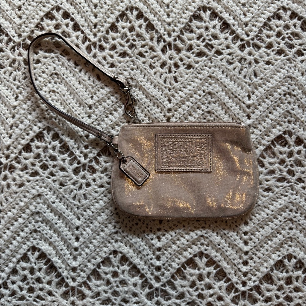 Coach Poppy Metallic Champagne Gold Pearlized Wristlet – Y2K Vintage